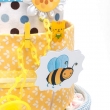 фото Красочный тортик из памперсов "Милая пчелка"